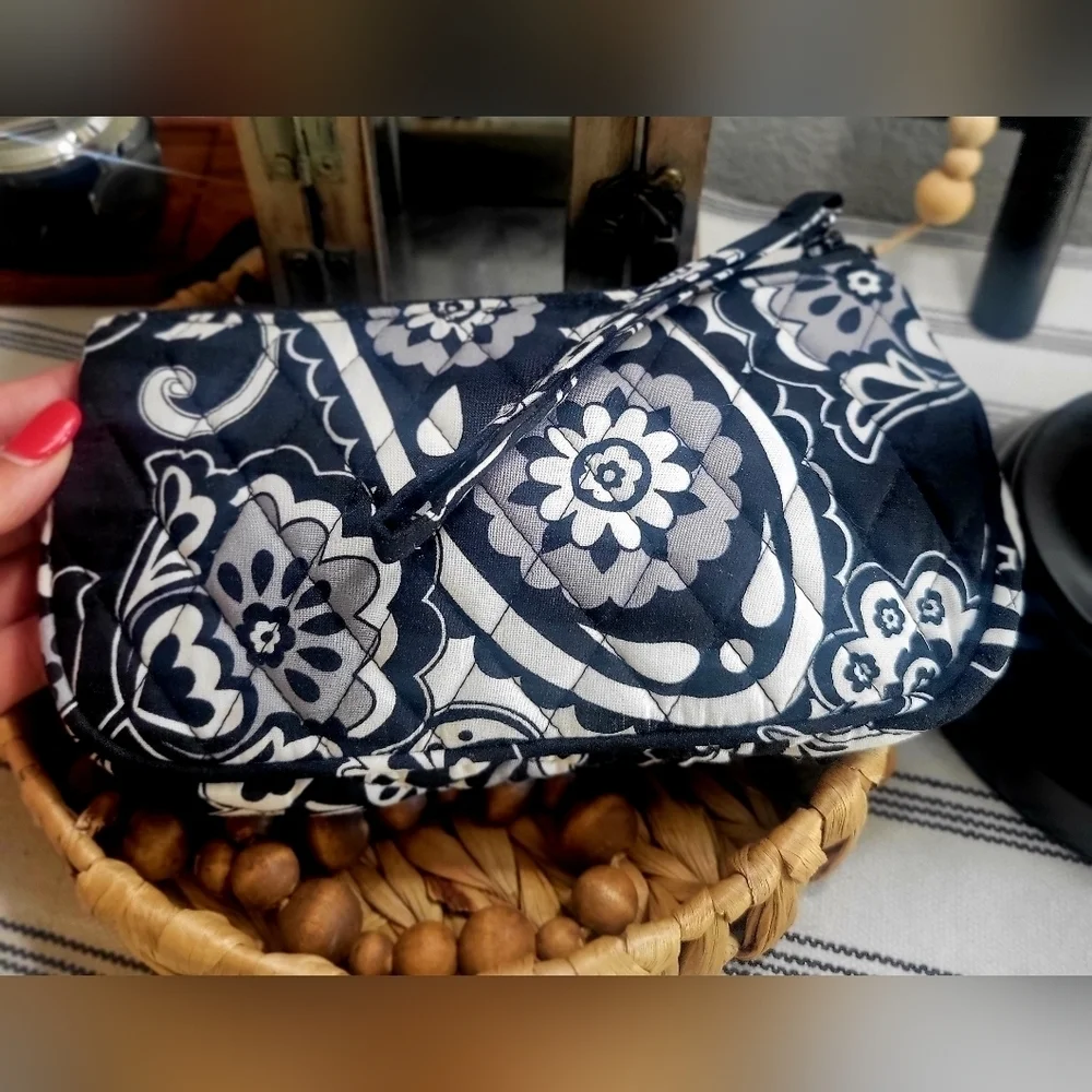 Vera Bradley wristlet NWOT - Picture 4 of 10